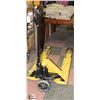 Image 1 : YELLOW PALLET JACK WITH 5500 LB CAPACITY