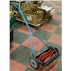Image 1 : MANUAL PUSH MOWER