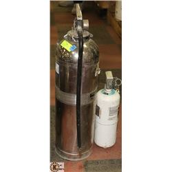 LOT OF 2 ASSORTED FIRE EXTINGUISHERS