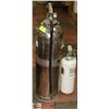 Image 1 : LOT OF 2 ASSORTED FIRE EXTINGUISHERS
