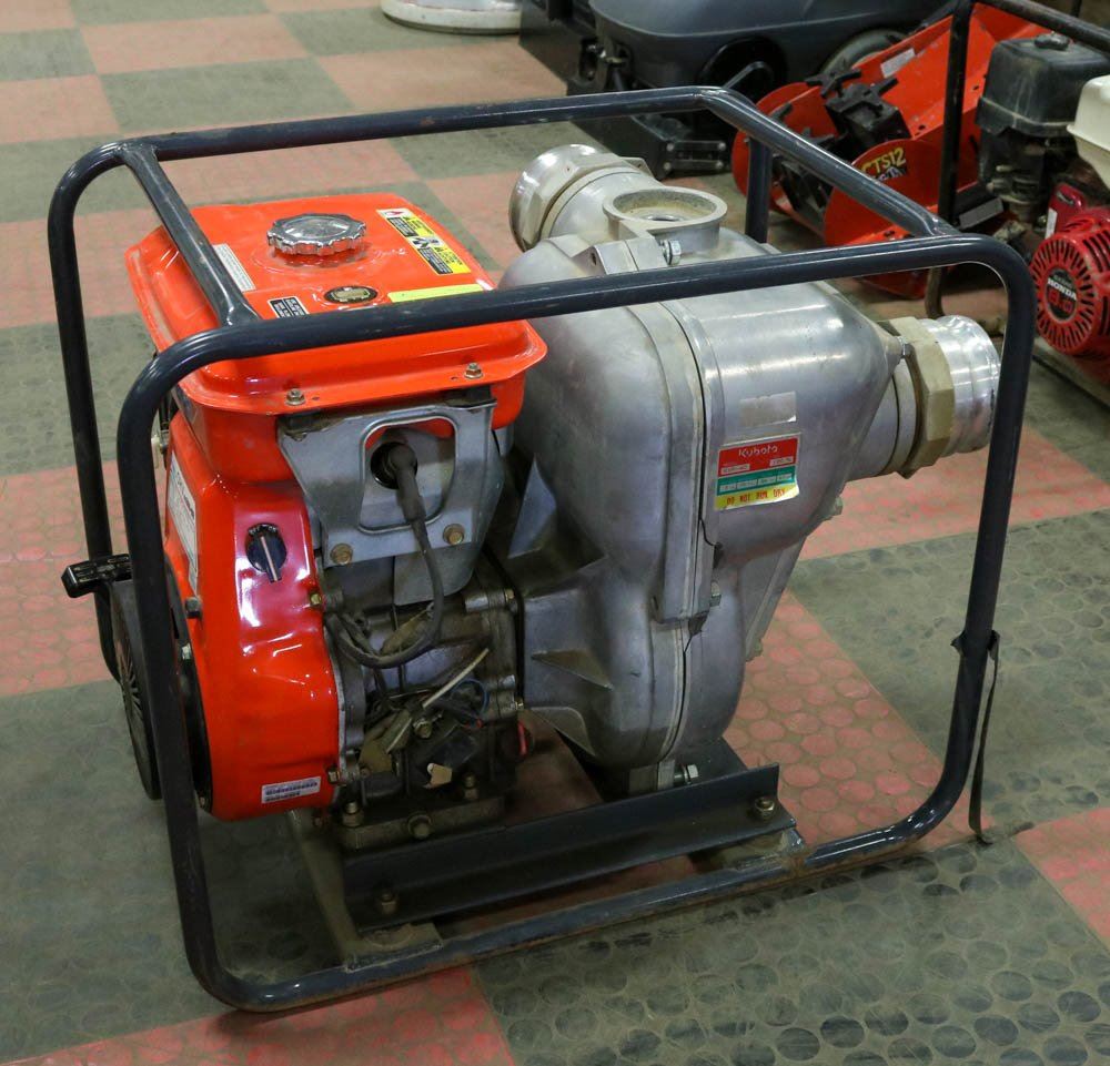 KUBOTA KVP40 GAS POWERED WATER PUMP.