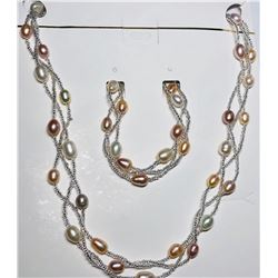 FRESHWATER PEARL NECKLACE AND BRACELET SET