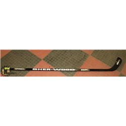 SHER-WOOD ADULT RIGHT HAND HOCKEY STICK