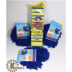 FLAT OF MICROFIBER DUSTING MITTS AND SCRUBBING