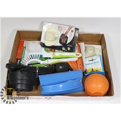 FLAT OF KITCHEN TOOLS INCLUDING PEELER, MEASURING