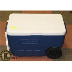 COLEMAN COOLER 40 QT WITH WHEELS & PULL HANDLE