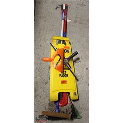 BAILIFF SEIZURE: BUNDLE OF ASSORTED BROOMS, MOPS,