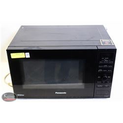 BLACK PANASONIC MICROWAVE