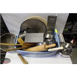 TOTE OF RESTAURANT MISC INCL: COLANDER, STRAINERS,