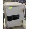 Image 1 : 2236 SENTRY SAFE 17" X 19" X 22"