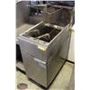 Image 1 : COMMERCIAL 2 BASKET FRYER