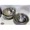 Image 1 : STACK OF COLANDERS & S/S MIXING BOWLS