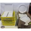 Image 1 : CRATE & BOX WITH ASSORTED RESTAURANT DISHWARE