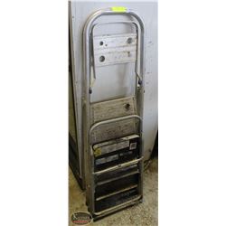 GROUP OF 2 STEPLADDERS *AS IS