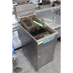 PITCO FRIALATOR DUAL-BASKET DEEP FRYER-NATURAL GAS