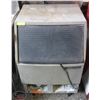 Image 1 : SCOTSMAN COMMERCIAL ICE MAKER
