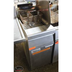 BAILIFF SEIZURE FRYMASTER DUAL-BASKET DEEP FRYER W/