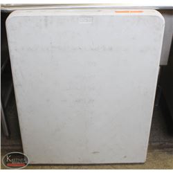 BAILIFF SEIZURE 6' PDG FOLDING PLASTIC TABLE