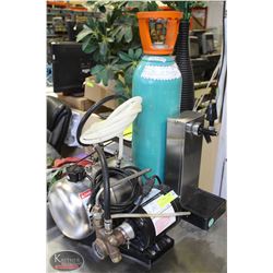 SODA FOUNTAIN DISPENSER W/ CARBONATOR PUMP & C0-2