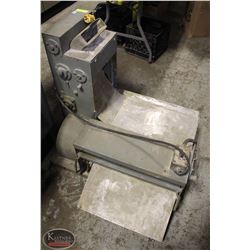 HEAVY-DUTY COMMERCIAL COUNTERTOP DOUGH SHEETER