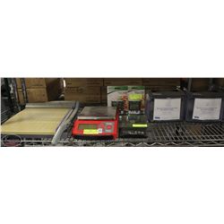 2 DIGITAL WEIGH-SCALES W/ 2 TABLETOP NAPKIN