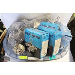 BASKET W/ TABLETOP CONDIMENT CADDY, REVOLVING