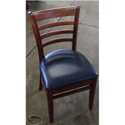 BAILIFF SEIZURE LOT OF 4 WOOD & LEATHERETTE DINING