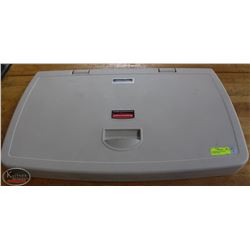 RUBBERMAID WALLMOUNT CHANGE TABLE