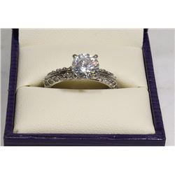 STERLING SILVER CZ LADIES RING SIZE 9