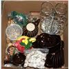 Image 1 : BOX W/ BAKEWARE, CONDIMENTS HOLDER,