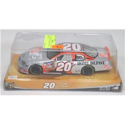 1:24 DIE CAST NASCAR #20 TONY STEWART