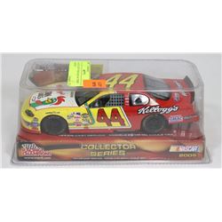 1:24 DIE CAST NASCAR #44 TERRY LABONTE
