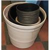 Image 1 : LOT OF PLANT POTS