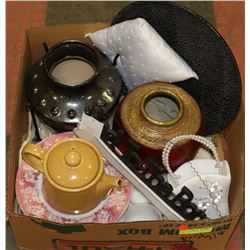 BOX W/ LARGE BROWN DECORATIVE PLATE,