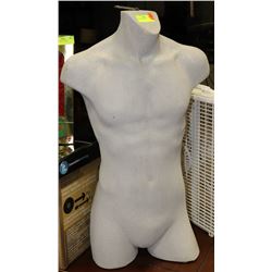 MALE MANNEQUIN