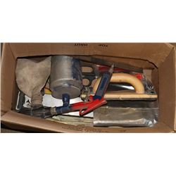 HAND SAND BLASTER AND CUTO BODY TOOLS.