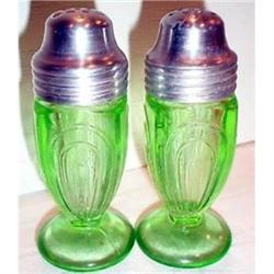 Pair Green Hair Pin Hazel Atlas Shakers #863261