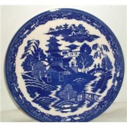 Two Blue Willow Decorated Vintage Plates #863540