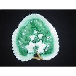 American Majolica Leaf Dish #878953