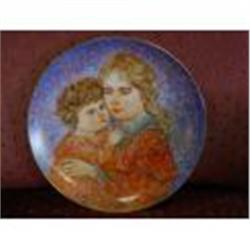 Edna Hibel 1985 Mother's Day Plate #916556