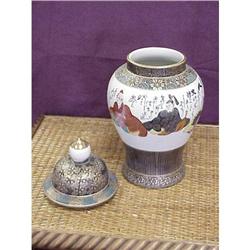 Fujita Kutani Vase with Lid #916603