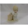 Image 1 : Precious Moments "Love Never Fails' #916611