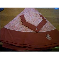 Bill Blass Round Tablecloth &6 Napkins #916763