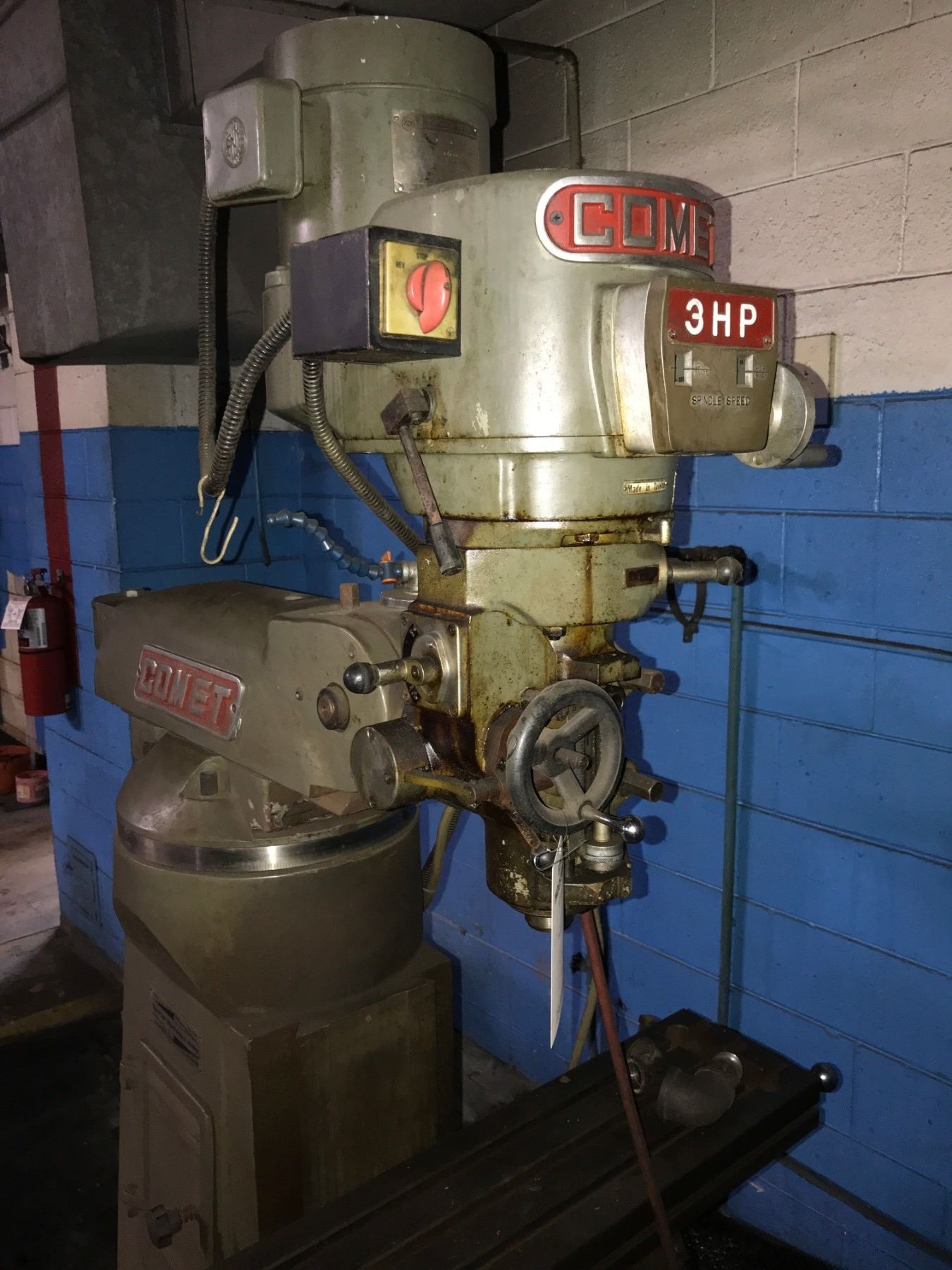 Comet Machine Comet 3 HP Vertical Milling Machine - BTM Industrial