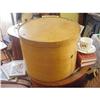 Image 1 : ANTIQUE HUGE PANTRY SHAKER STYLE BOX  #870542