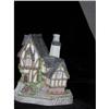 Image 1 : David Winter Candlemaker's Cottage  J. Hine MIB #898094