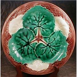 WEDGWOOD Majolica Plate 9 inch BASKETWEAVE #901078