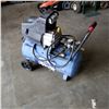 Image 1 : 2 WHEEL BLUE AIR COMPRESSOR