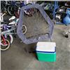 Image 1 : BUNGEE LAWN CHAIR AND COOLER