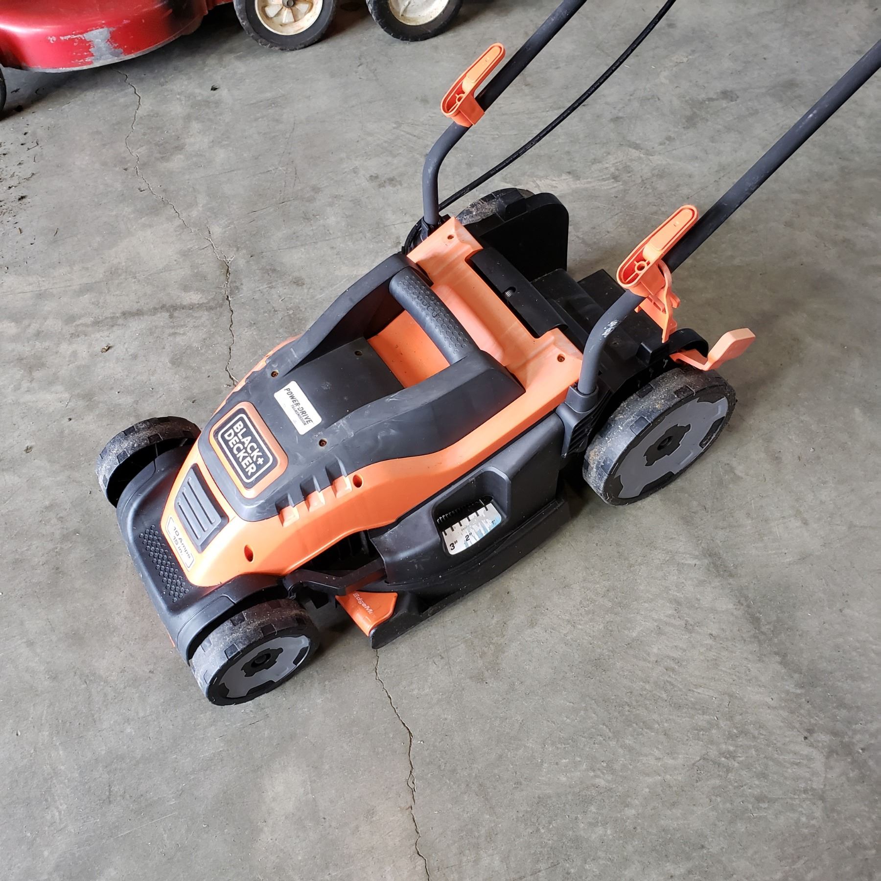 BLACK AND DECKER ELECTRIC LAWN MOWER BLACK AND DECKER ELECTRIC LAWN MOWER
